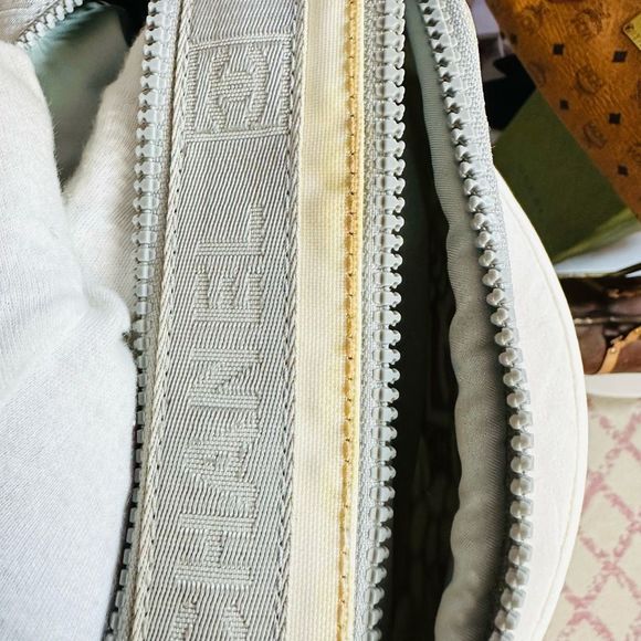 Rare Chanel Rose Floral CC Logo Large Cosmetic Double Zip Pouch Bag Clutch - Picture 9 of 13